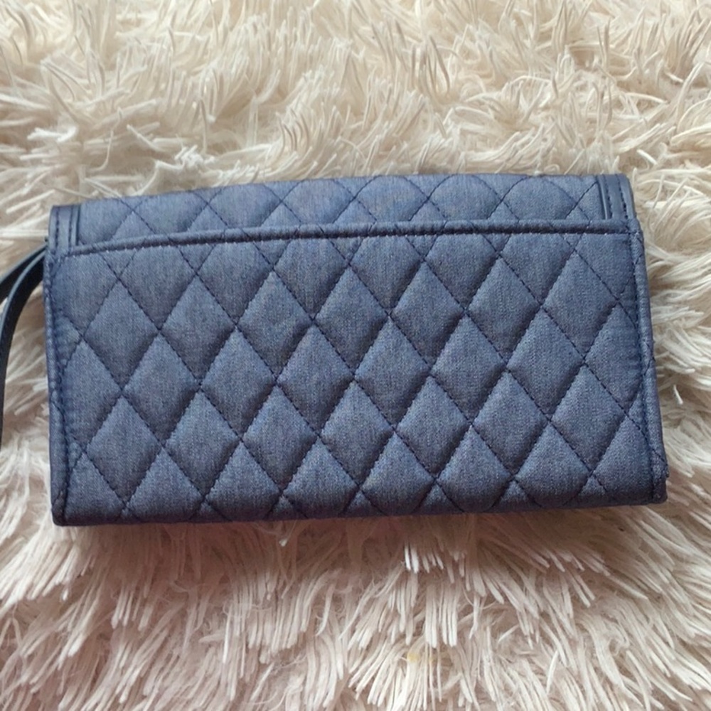 VERA BRADLEY TRIMMED WRISTLET IN blue DENIM - NEW - Picture 5 of 6